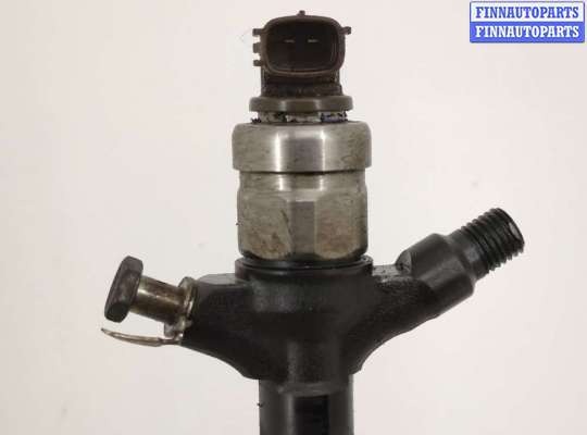 Форсунка топливная на Toyota Corolla Verso III (AR10)