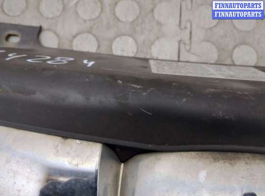 купить Решетка радиатора на Opel Zafira B 2005-2014