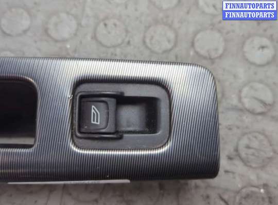 купить Кнопка стеклоподъемника (блок кнопок) на Volvo S40 2004-2012