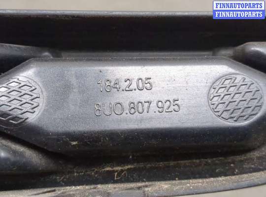 купить Заглушка (решётка) бампера на Audi Q3 2011-2018