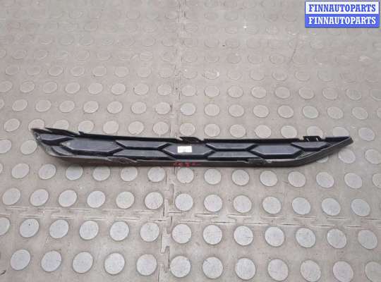 купить Заглушка (решётка) бампера на Audi Q3 2011-2018