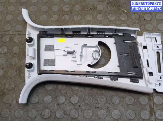 купить Обшивка центральной стойки на Peugeot 5008 2017-2020