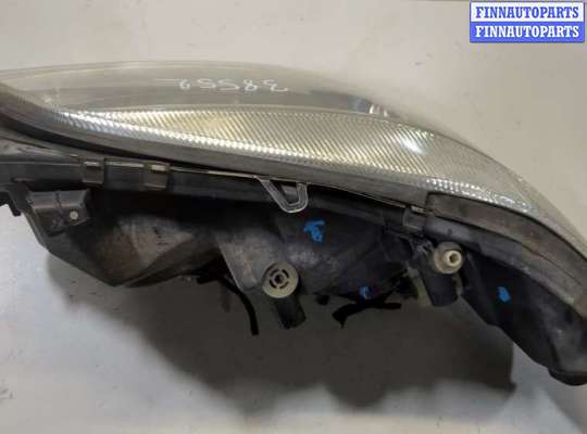 Фара передняя на Opel Zafira A