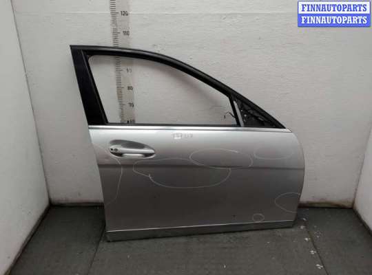 Стекло боковое двери на Mercedes-Benz C (W204)