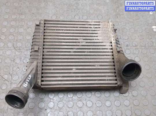 Радиатор интеркулера AU1727088 на Audi Q7 2005-2015