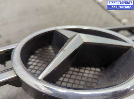 купить Решетка радиатора на Mercedes CLK W209 2002-2010