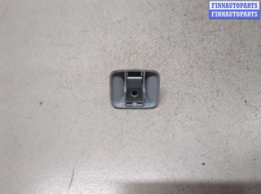 купить Кронштейн козырька солнцезащитного на Volkswagen Passat 7 2010-2015 Европа