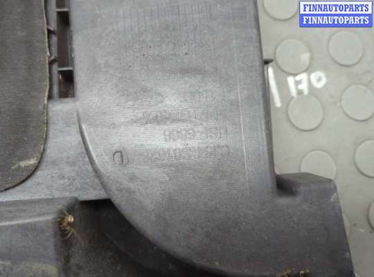 купить Жабо под дворники (дождевик) на Ford Escape 2012-2015