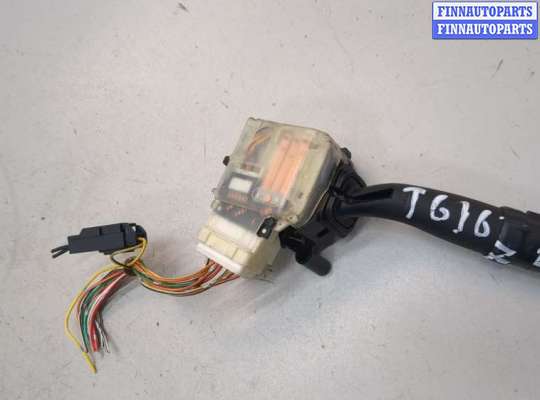 купить Переключатель поворотов на Toyota Avensis 2 2003-2009
