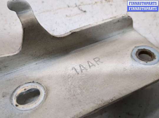 купить Петля капота на Nissan Murano 2008-2015