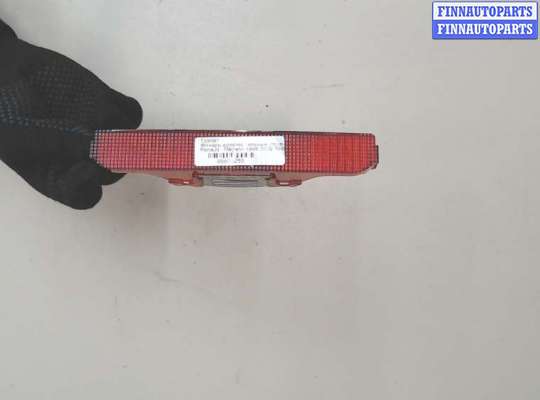 купить Фонарь дополнительный (стоп-сигнал) на Renault Megane 1996-2002