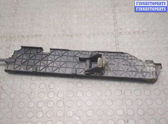 купить Пластик радиатора на Land Rover Range Rover Sport 2005-2013