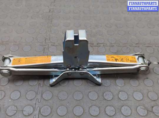 Домкрат на Nissan Qashqai I (J10)
