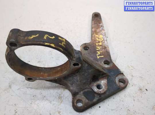 купить Кронштейн полуоси на Nissan X-Trail (T30) 2001-2007