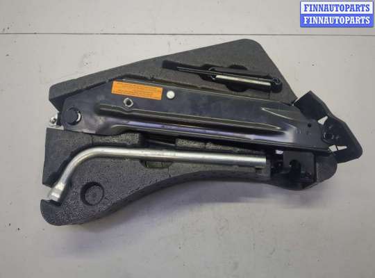 купить Набор инструментов штатный на Volkswagen Touareg 2010-2014