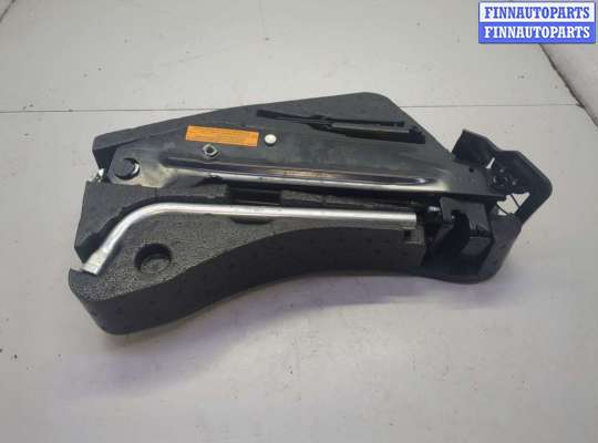 купить Набор инструментов штатный на Volkswagen Touareg 2010-2014