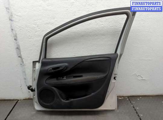 купить Стекло боковой двери на Fiat Punto Evo 2009-2012