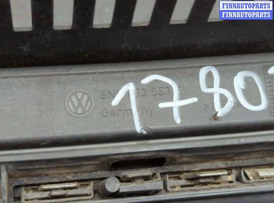 купить Решетка радиатора на Volkswagen Tiguan 2011-2016