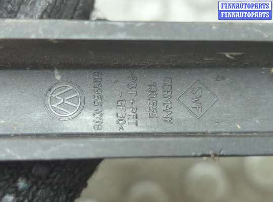 купить Щеткодержатель на Skoda Fabia 2007-2014