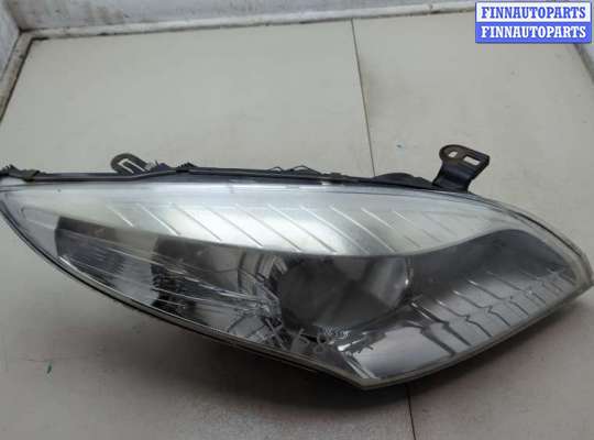 Фара передняя на Renault Megane III