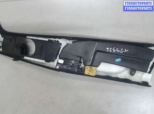 купить Обшивка стойки на Mercedes S W221 2005-2013