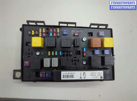 Блок предохранителей OP2438024 на Opel Astra H 2004-2010