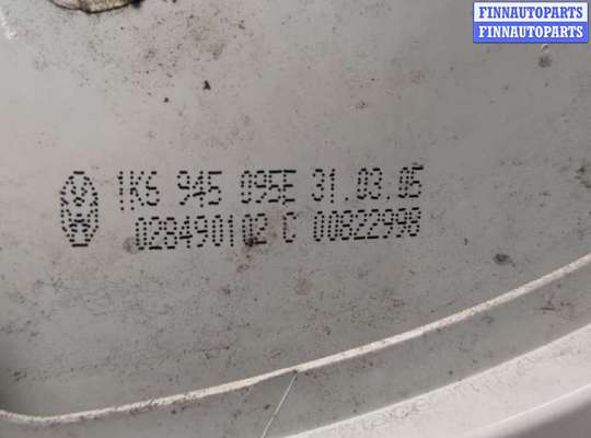 Фонарь задний на Volkswagen Golf V (1K)