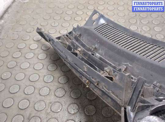 купить Решетка радиатора на Volkswagen Golf 6 2008-2012