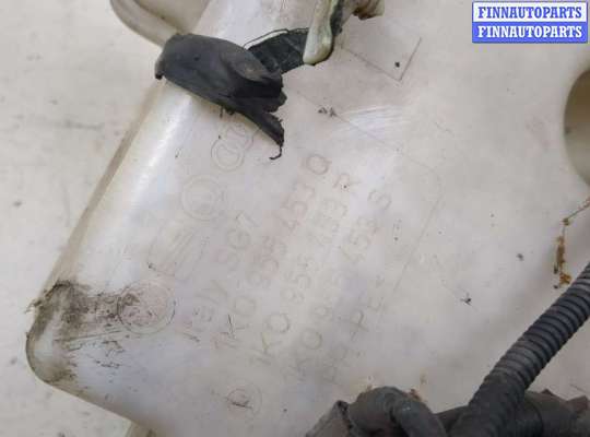 купить Бачок омывателя на Volkswagen Golf 5 2003-2009