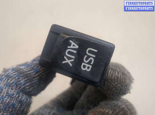 купить Разъем AUX/USB на Toyota Corolla E15 2006-2013