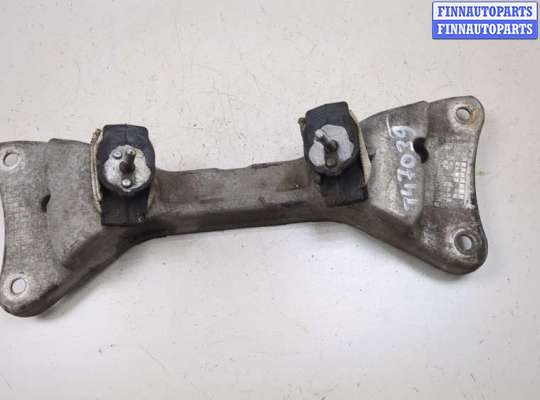 Кронштейн КПП BM3360952 на BMW 1 F20, F21 2011-2019