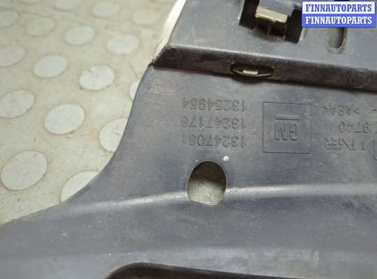 купить Решетка радиатора на Opel Astra H 2004-2010