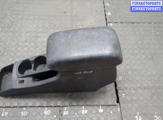купить Подлокотник на Pontiac Vibe 1 2002-2008