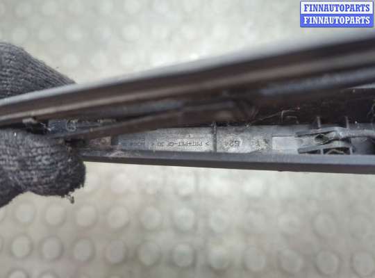 купить Щеткодержатель на Volvo V50 2004-2012