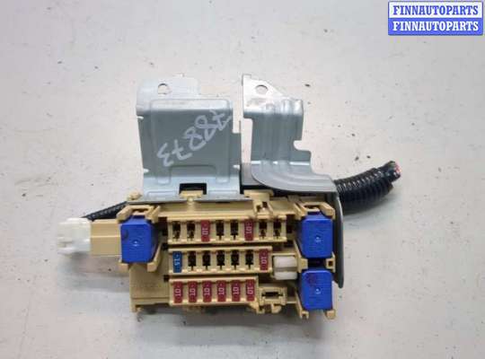 Блок предохранителей CT1132328 на Citroen C4 Picasso 2013-2018