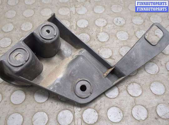 Кронштейн бампера на BMW X3 (E83)