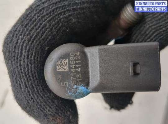 купить Форсунка топливная на Ford Focus 2 2008-2011