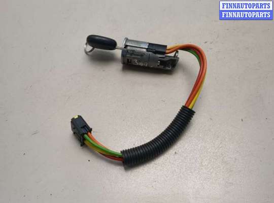 Замок зажигания RN1579293 на Renault Scenic 1996-2002