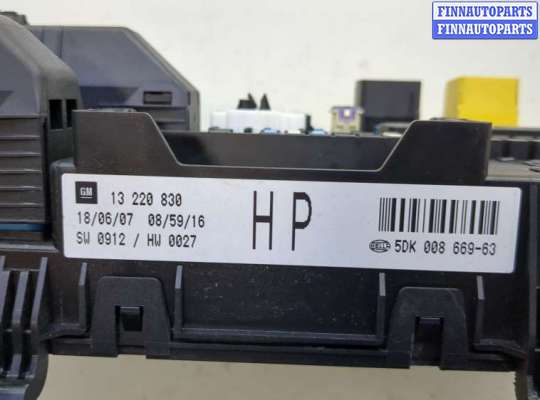 купить Блок предохранителей на Opel Astra H 2004-2010