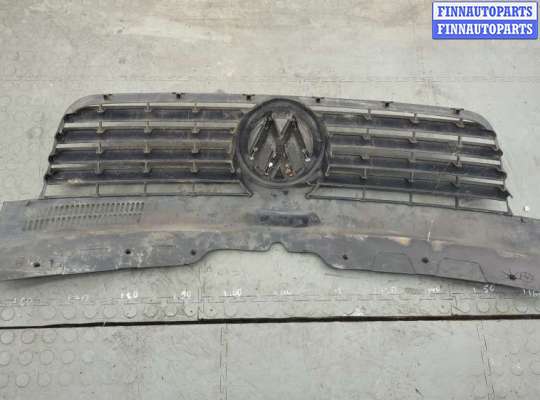 купить Решетка радиатора на Volkswagen Transporter 5 2003-2015