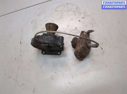 купить Кронштейн запасного колеса на KIA Sorento BL 2002-2011