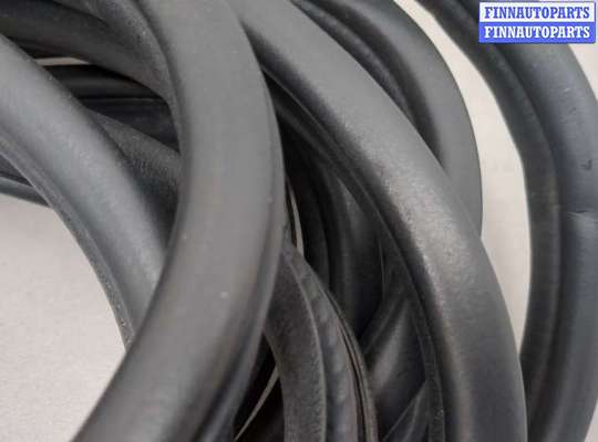 купить Уплотнитель на Acura RDX 2013-2018