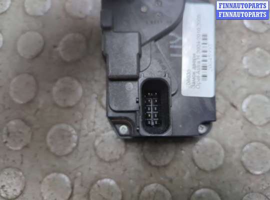 Замок боковой двери на Opel Astra H / Classic