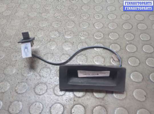 Купить Кнопка открывания багажника с крышки на Opel Astra H 2004-2010 Кнопка открывания багажника с крышки OP2377879 на Opel Astra H 2004-2010