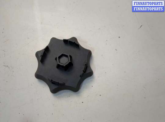 купить Кронштейн запасного колеса на Volkswagen Touareg 2002-2007