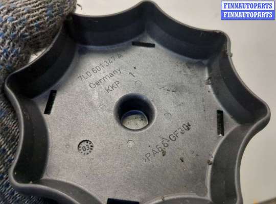 купить Кронштейн запасного колеса на Volkswagen Touareg 2002-2007