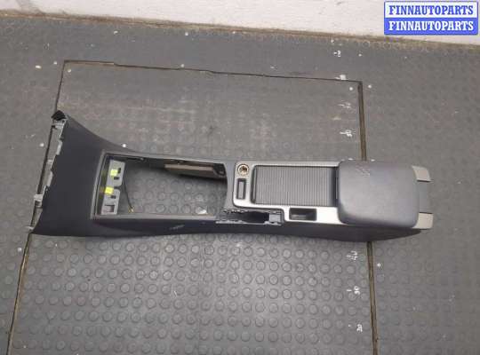 купить Подлокотник на Volvo V50 2004-2012
