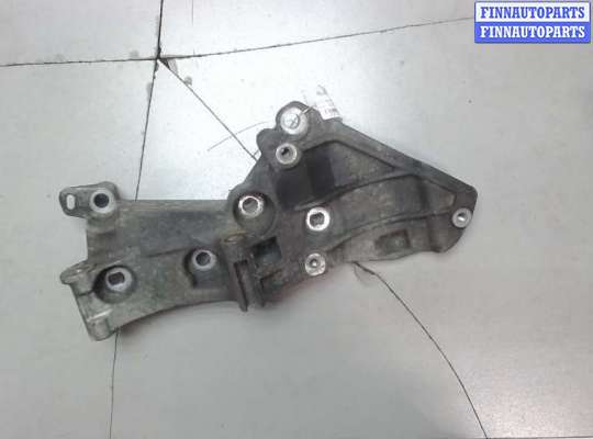 Кронштейн компрессора кондиционера RN1418245 на Renault Clio 2005-2009