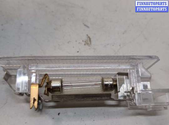 купить Фонарь салона (плафон) на Volkswagen Touareg 2010-2014