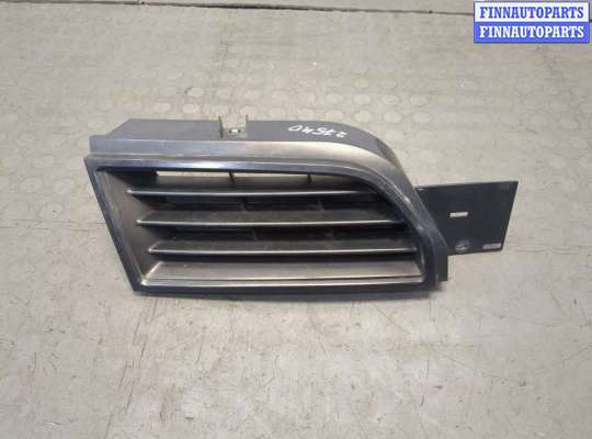 Решетка радиатора MT577239 на Mitsubishi Carisma 1995-2004